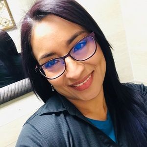 Meet your Posher, Dalia